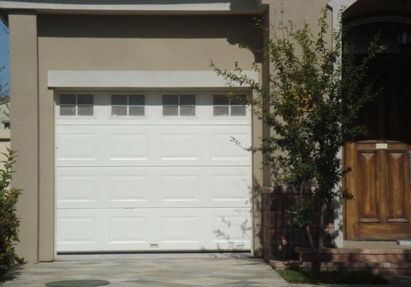 電動(dòng)車庫門