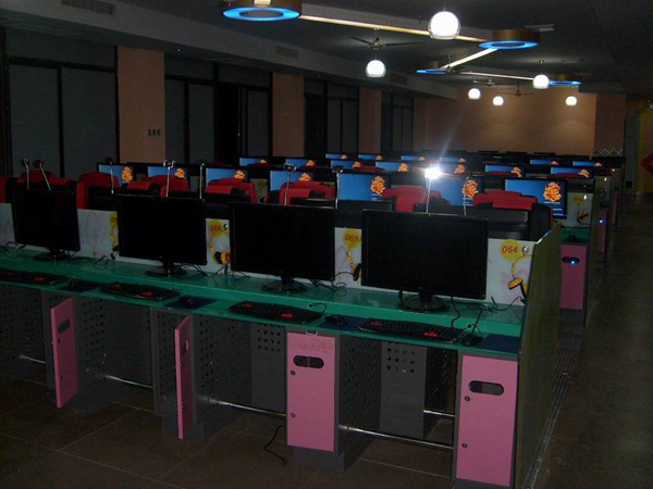 網(wǎng)吧電腦桌