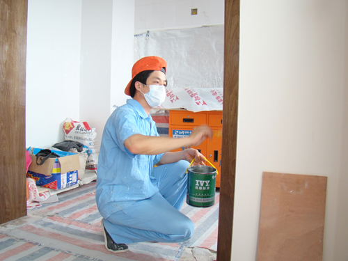 木工油漆怎么做 帶你現(xiàn)場(chǎng)看木工施工