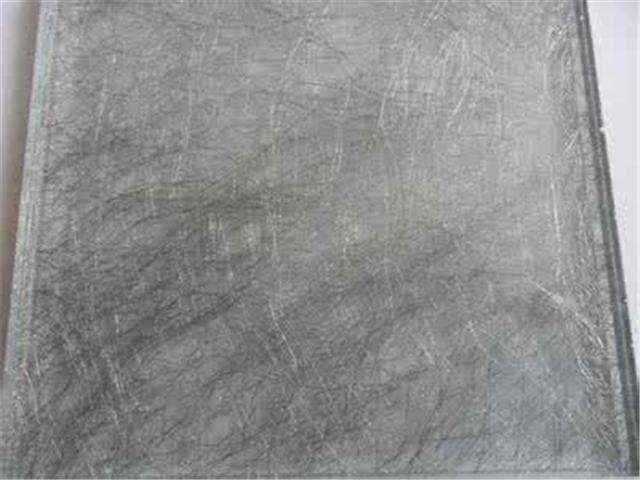 什么是夾絲玻璃 夾絲玻璃的特點及用途介紹