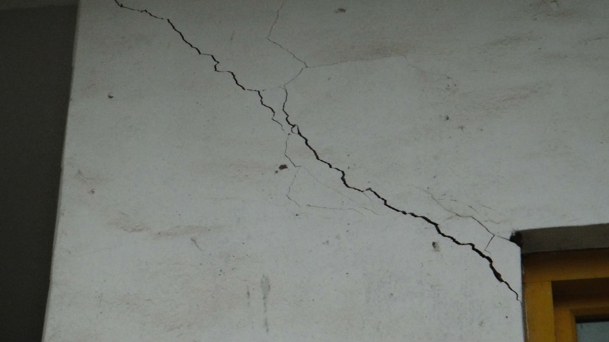 墻體裂縫的原因是什么 墻體裂縫修補(bǔ)