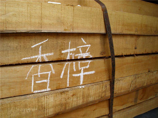 香樟木板材價(jià)格多少 香樟木板的優(yōu)缺點(diǎn)介紹