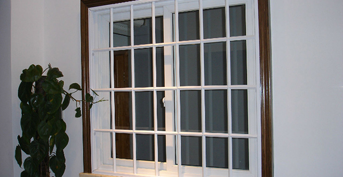 鋁合金防盜窗選購(gòu)注意事項(xiàng)